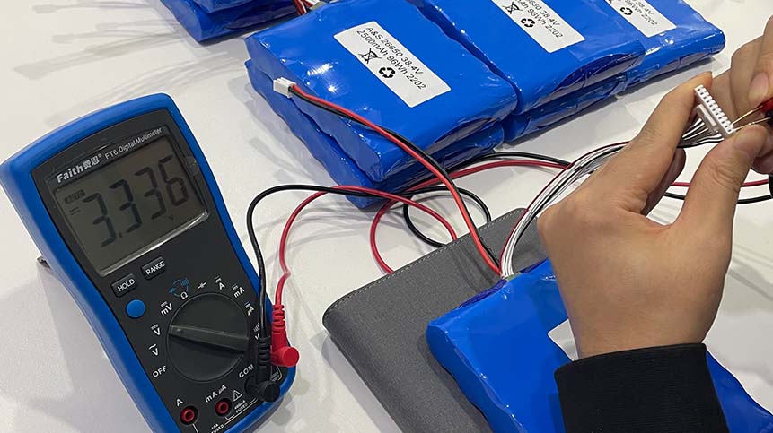 How to Test Lithium-ion Battery With a Multimeter – Methods and Voltage